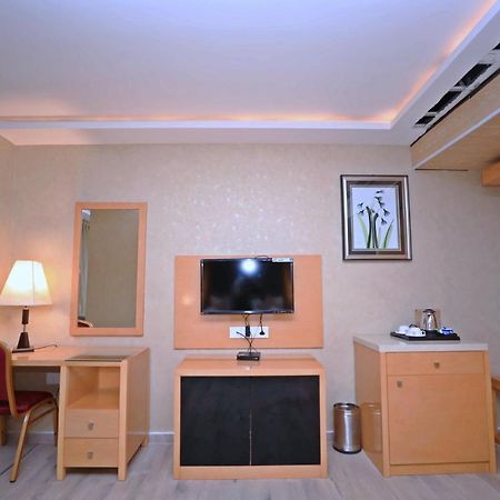 Bindiram Express By Shrigo Hotels Sitapur Muafi 外观 照片