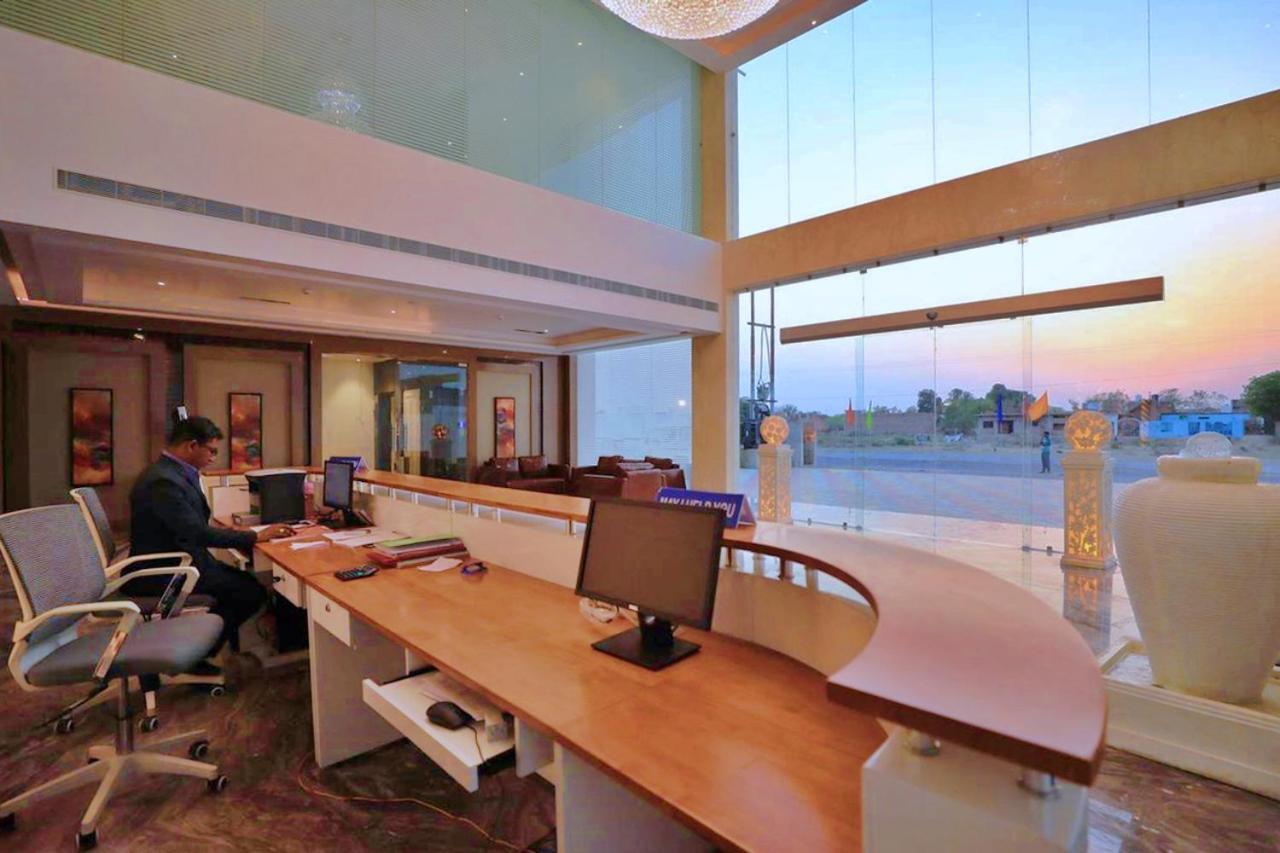 Bindiram Express By Shrigo Hotels Sitapur Muafi 外观 照片