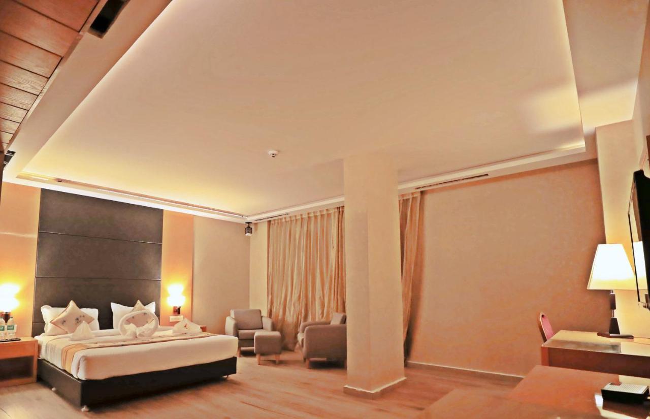 Bindiram Express By Shrigo Hotels Sitapur Muafi 外观 照片